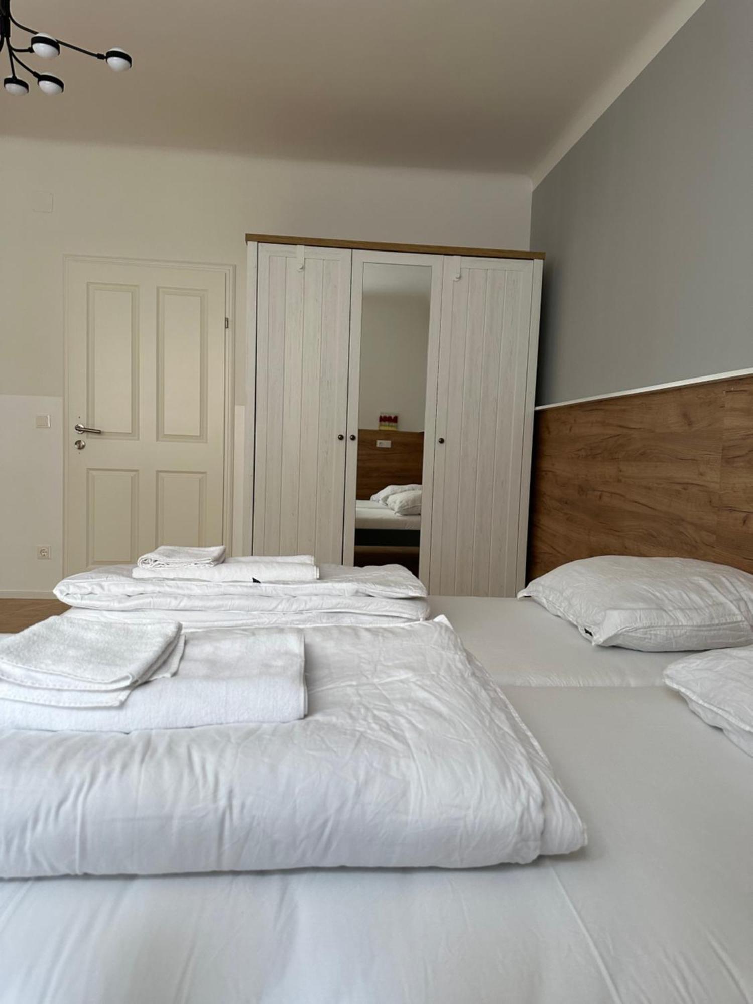 Lion'S Rooms N Apartments Bécs Kültér fotó